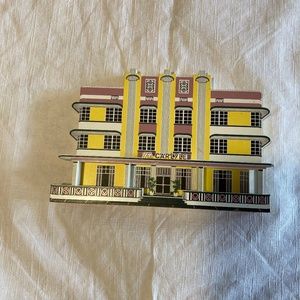 1996 The Carlyle Wooden Shelf Sitter by Shelia